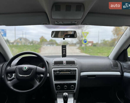 Шкода Октавия 2009 в Староконстантинов на Automoto.ua Серый Шкода Октавия, объемом двигателя 1.6 л и пробегом 212 тыс. км за 7600 $, фото 18 на Automoto.ua