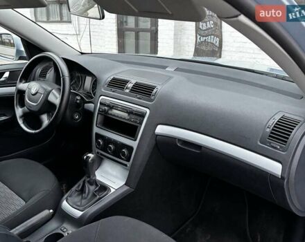 Серый Шкода Октавия, объемом двигателя 1.6 л и пробегом 203 тыс. км за 8099 $, фото 70 на Automoto.ua