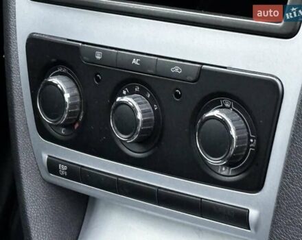 Серый Шкода Октавия, объемом двигателя 1.6 л и пробегом 203 тыс. км за 8099 $, фото 75 на Automoto.ua