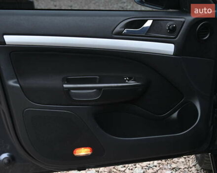 Сірий Шкода Октавія, об'ємом двигуна 1.6 л та пробігом 232 тис. км за 7700 $, фото 6 на Automoto.ua