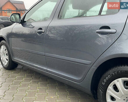 Серый Шкода Октавия, объемом двигателя 1.6 л и пробегом 181 тыс. км за 8877 $, фото 140 на Automoto.ua