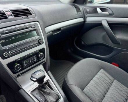 Серый Шкода Октавия, объемом двигателя 1.4 л и пробегом 229 тыс. км за 8000 $, фото 13 на Automoto.ua