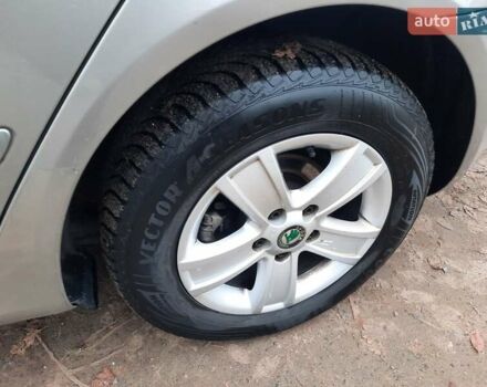 Серый Шкода Октавия, объемом двигателя 1.6 л и пробегом 250 тыс. км за 7370 $, фото 91 на Automoto.ua