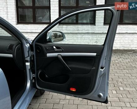 Серый Шкода Октавия, объемом двигателя 1.6 л и пробегом 203 тыс. км за 8099 $, фото 64 на Automoto.ua