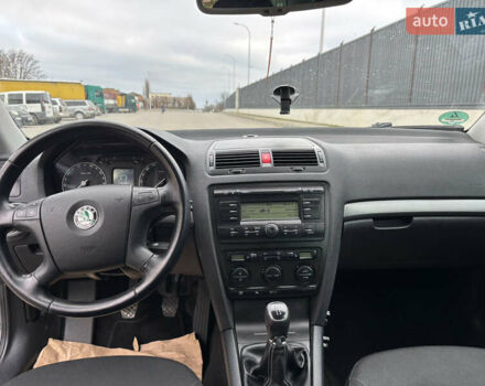 Сірий Шкода Октавія, об'ємом двигуна 1.6 л та пробігом 242 тис. км за 6600 $, фото 22 на Automoto.ua