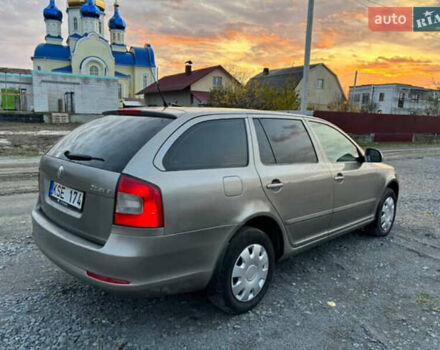 Шкода Октавія 2009 у Києві на Automoto.ua Сірий Шкода Октавія, об'ємом двигуна 1.9 л та пробігом 400 тис. км за 3150 $, фото 5 на Automoto.ua