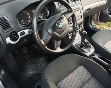 Серый Шкода Октавия, объемом двигателя 1.6 л и пробегом 270 тыс. км за 5600 $, фото 7 на Automoto.ua