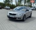 Серый Шкода Октавия, объемом двигателя 1.6 л и пробегом 225 тыс. км за 7500 $, фото 1 на Automoto.ua