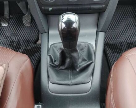 Серый Шкода Октавия, объемом двигателя 1.4 л и пробегом 243 тыс. км за 6400 $, фото 9 на Automoto.ua