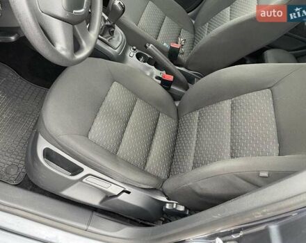 Сірий Шкода Октавія, об'ємом двигуна 0 л та пробігом 240 тис. км за 5800 $, фото 8 на Automoto.ua