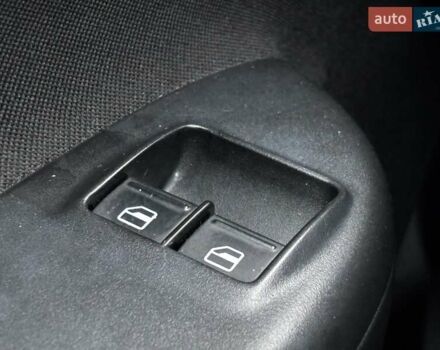 Серый Шкода Октавия, объемом двигателя 1.6 л и пробегом 203 тыс. км за 8099 $, фото 82 на Automoto.ua