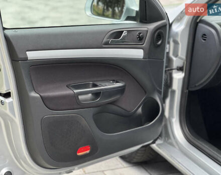 Шкода Октавия 2009 в Староконстантинов на Automoto.ua Серый Шкода Октавия, объемом двигателя 1.6 л и пробегом 212 тыс. км за 7600 $, фото 15 на Automoto.ua