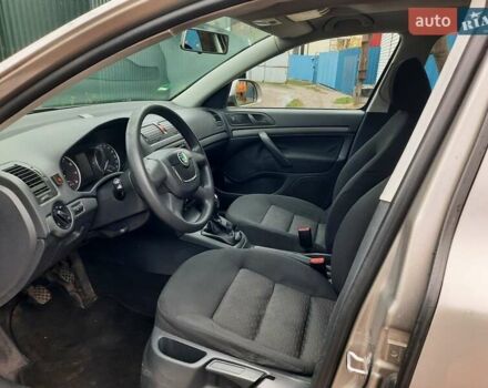 Серый Шкода Октавия, объемом двигателя 1.6 л и пробегом 250 тыс. км за 7550 $, фото 38 на Automoto.ua