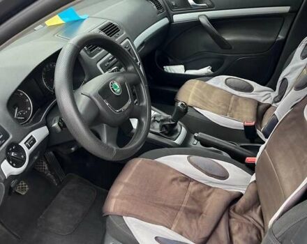 Серый Шкода Октавия, объемом двигателя 1.6 л и пробегом 338 тыс. км за 7500 $, фото 7 на Automoto.ua