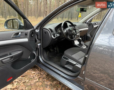 Серый Шкода Октавия, объемом двигателя 1.8 л и пробегом 220 тыс. км за 8200 $, фото 17 на Automoto.ua