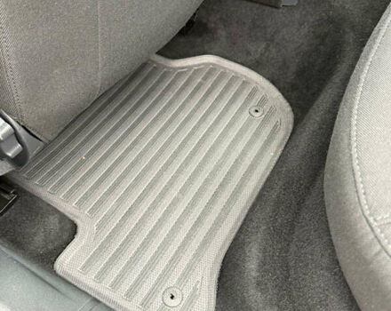 Серый Шкода Октавия, объемом двигателя 1.6 л и пробегом 176 тыс. км за 8999 $, фото 92 на Automoto.ua