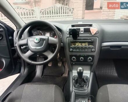 Серый Шкода Октавия, объемом двигателя 1.6 л и пробегом 180 тыс. км за 7900 $, фото 5 на Automoto.ua