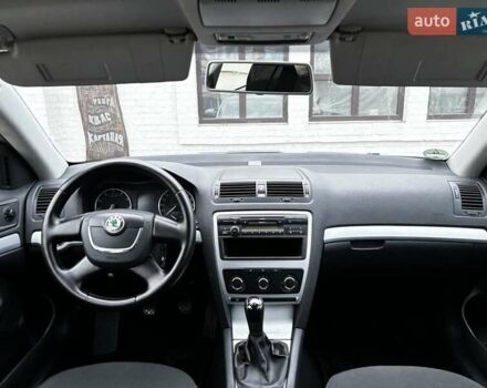 Серый Шкода Октавия, объемом двигателя 1.6 л и пробегом 203 тыс. км за 8099 $, фото 107 на Automoto.ua