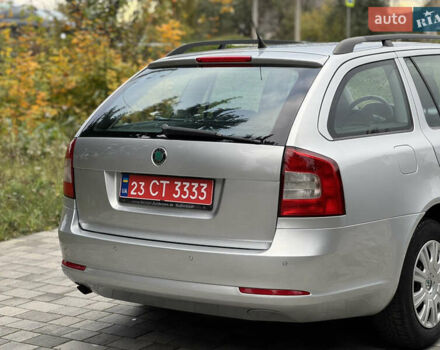 Шкода Октавия 2009 в Староконстантинов на Automoto.ua Серый Шкода Октавия, объемом двигателя 1.6 л и пробегом 212 тыс. км за 7600 $, фото 13 на Automoto.ua