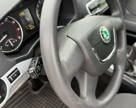 Сірий Шкода Октавія, об'ємом двигуна 1.6 л та пробігом 176 тис. км за 8999 $, фото 88 на Automoto.ua