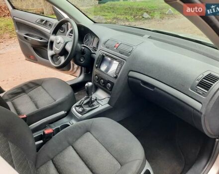 Серый Шкода Октавия, объемом двигателя 1.6 л и пробегом 250 тыс. км за 7370 $, фото 73 на Automoto.ua