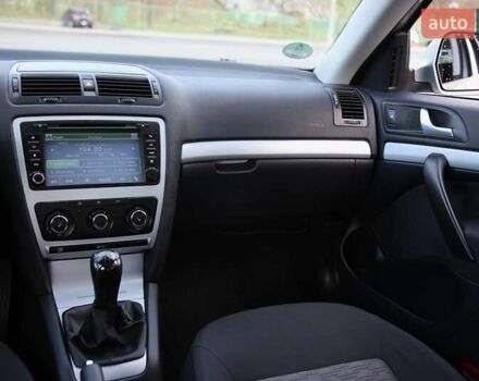 Серый Шкода Октавия, объемом двигателя 1.4 л и пробегом 205 тыс. км за 7900 $, фото 12 на Automoto.ua