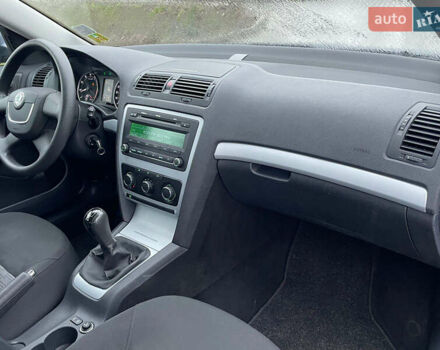 Серый Шкода Октавия, объемом двигателя 1.6 л и пробегом 181 тыс. км за 8999 $, фото 57 на Automoto.ua