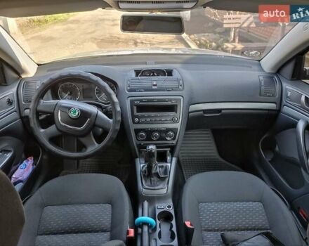 Серый Шкода Октавия, объемом двигателя 1.4 л и пробегом 170 тыс. км за 7500 $, фото 7 на Automoto.ua