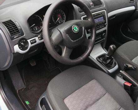 Сірий Шкода Октавія, об'ємом двигуна 0 л та пробігом 205 тис. км за 7100 $, фото 6 на Automoto.ua