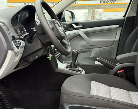 Серый Шкода Октавия, объемом двигателя 1.6 л и пробегом 176 тыс. км за 8999 $, фото 61 на Automoto.ua