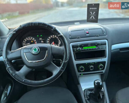 Шкода Октавія 2009 у Києві на Automoto.ua Сірий Шкода Октавія, об'ємом двигуна 1.9 л та пробігом 400 тис. км за 3150 $, фото 6 на Automoto.ua