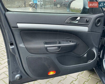 Серый Шкода Октавия, объемом двигателя 1.6 л и пробегом 181 тыс. км за 8999 $, фото 156 на Automoto.ua