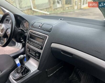 Серый Шкода Октавия, объемом двигателя 1.4 л и пробегом 193 тыс. км за 7599 $, фото 59 на Automoto.ua