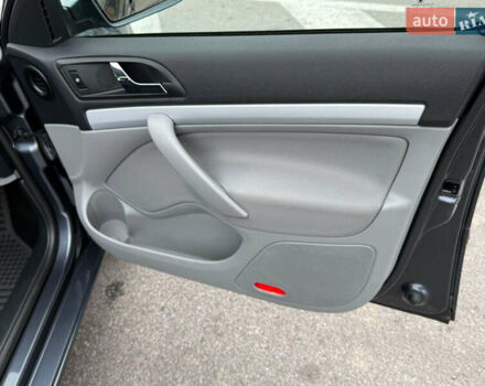 Серый Шкода Октавия, объемом двигателя 1.6 л и пробегом 176 тыс. км за 8999 $, фото 87 на Automoto.ua