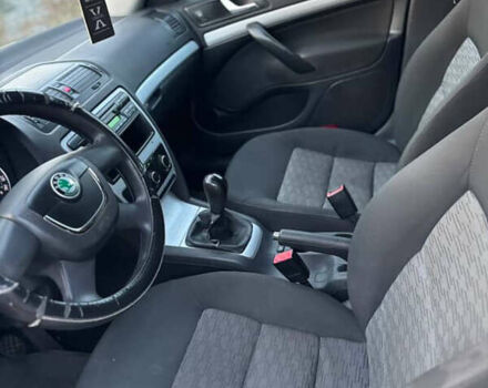 Шкода Октавія 2009 у Києві на Automoto.ua Сірий Шкода Октавія, об'ємом двигуна 1.9 л та пробігом 400 тис. км за 3150 $, фото 7 на Automoto.ua