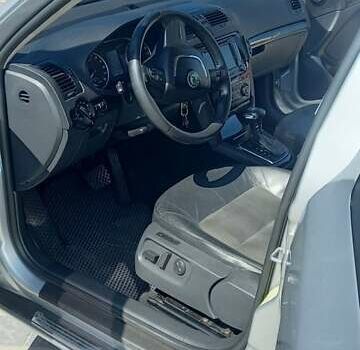 Серый Шкода Октавия, объемом двигателя 1.97 л и пробегом 313 тыс. км за 9000 $, фото 9 на Automoto.ua