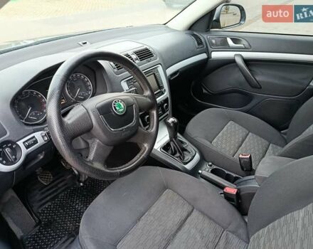 Серый Шкода Октавия, объемом двигателя 1.99 л и пробегом 312 тыс. км за 7800 $, фото 18 на Automoto.ua
