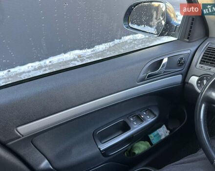 Серый Шкода Октавия, объемом двигателя 1.8 л и пробегом 239 тыс. км за 7500 $, фото 5 на Automoto.ua