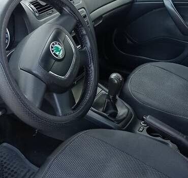 Серый Шкода Октавия, объемом двигателя 1.9 л и пробегом 235 тыс. км за 6500 $, фото 16 на Automoto.ua