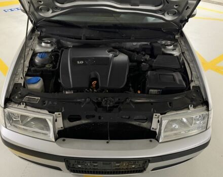 Серый Шкода Октавия, объемом двигателя 1.6 л и пробегом 235 тыс. км за 2900 $, фото 9 на Automoto.ua