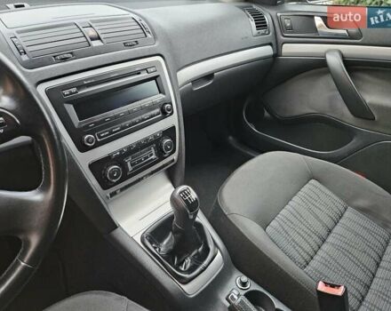 Серый Шкода Октавия, объемом двигателя 1.8 л и пробегом 178 тыс. км за 7300 $, фото 17 на Automoto.ua