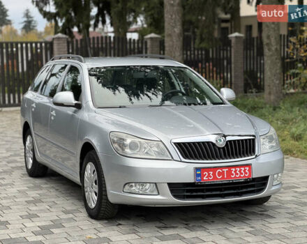 Шкода Октавия 2009 в Староконстантинов на Automoto.ua Серый Шкода Октавия, объемом двигателя 1.6 л и пробегом 212 тыс. км за 7600 $, фото 5 на Automoto.ua