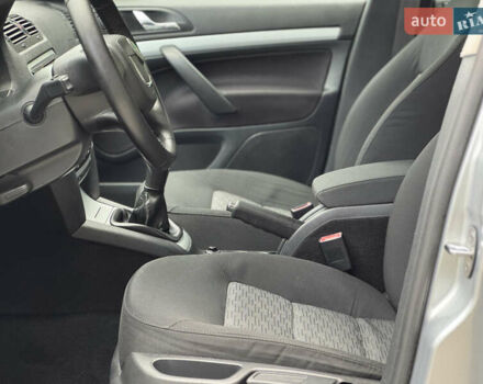 Шкода Октавия 2009 в Староконстантинов на Automoto.ua Серый Шкода Октавия, объемом двигателя 1.6 л и пробегом 212 тыс. км за 7600 $, фото 16 на Automoto.ua