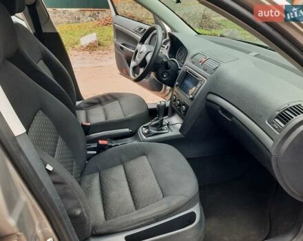 Серый Шкода Октавия, объемом двигателя 1.6 л и пробегом 250 тыс. км за 7550 $, фото 71 на Automoto.ua