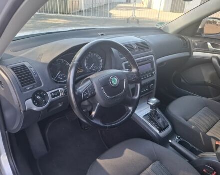 Серый Шкода Октавия, объемом двигателя 1.8 л и пробегом 232 тыс. км за 7400 $, фото 3 на Automoto.ua