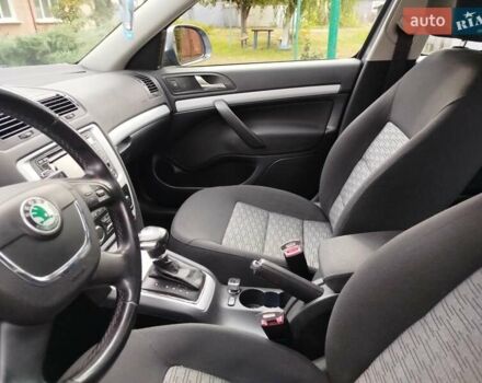 Сірий Шкода Октавія, об'ємом двигуна 1.2 л та пробігом 175 тис. км за 7500 $, фото 11 на Automoto.ua