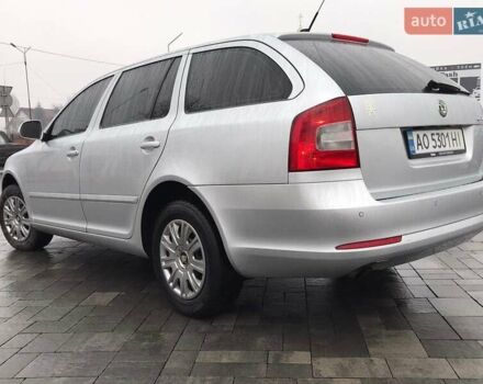 Шкода Октавия 2010 в Хусте на Automoto.ua Серый Шкода Октавия, объемом двигателя 1.6 л и пробегом 230 тыс. км за 8000 $, фото 2 на Automoto.ua