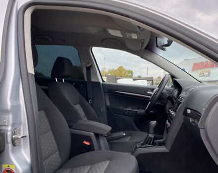 Серый Шкода Октавия, объемом двигателя 2 л и пробегом 273 тыс. км за 8200 $, фото 63 на Automoto.ua