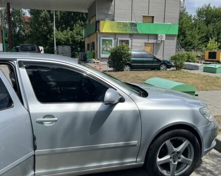 Сірий Шкода Октавія, об'ємом двигуна 1.8 л та пробігом 298 тис. км за 6500 $, фото 1 на Automoto.ua
