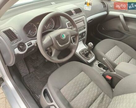 Серый Шкода Октавия, объемом двигателя 1.8 л и пробегом 204 тыс. км за 7800 $, фото 18 на Automoto.ua